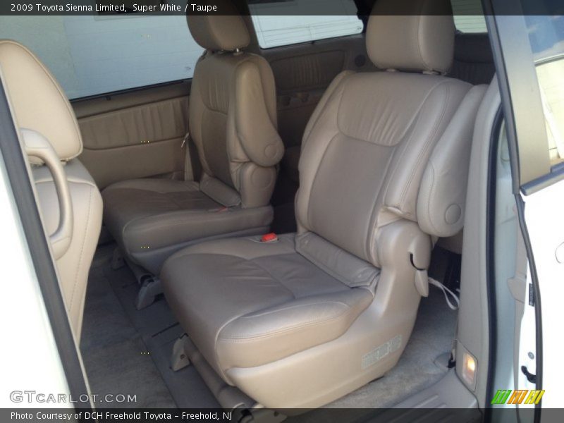 Super White / Taupe 2009 Toyota Sienna Limited