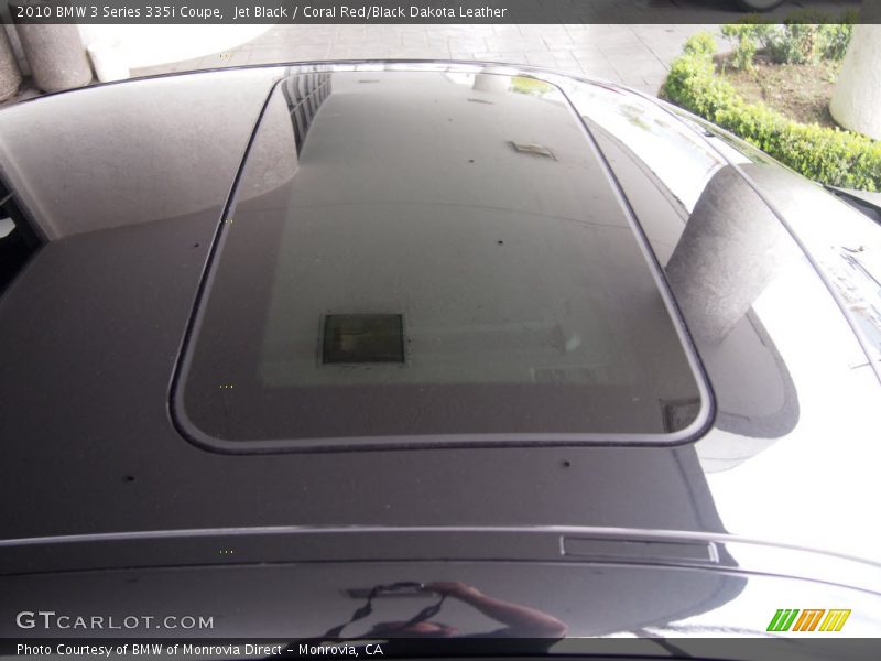 Sunroof of 2010 3 Series 335i Coupe