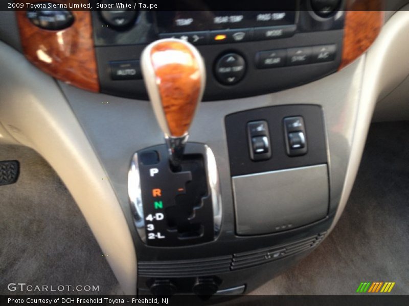 Super White / Taupe 2009 Toyota Sienna Limited