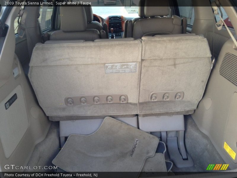 Super White / Taupe 2009 Toyota Sienna Limited