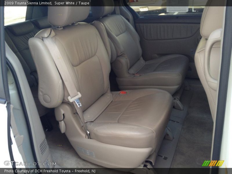 Super White / Taupe 2009 Toyota Sienna Limited
