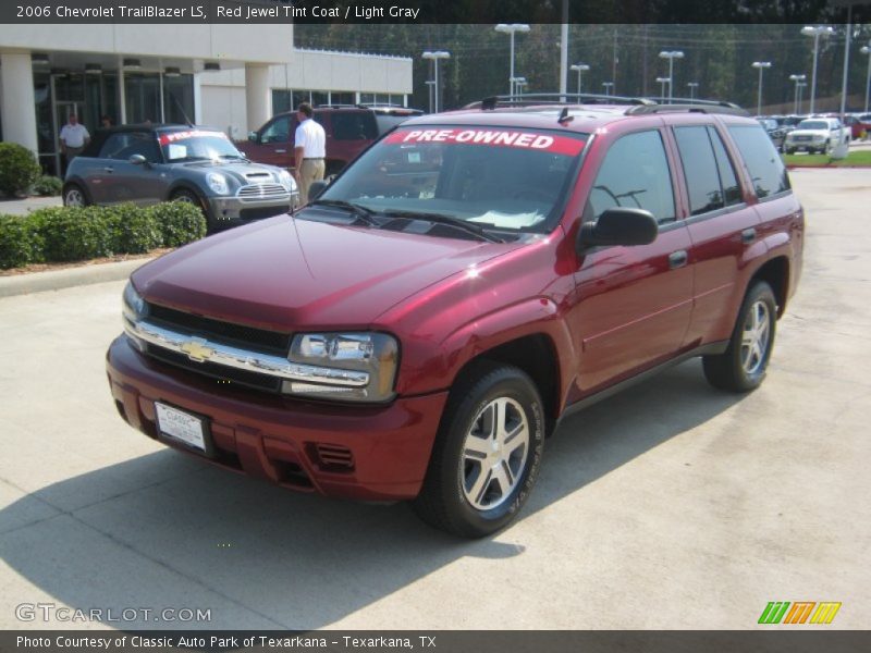Red Jewel Tint Coat / Light Gray 2006 Chevrolet TrailBlazer LS