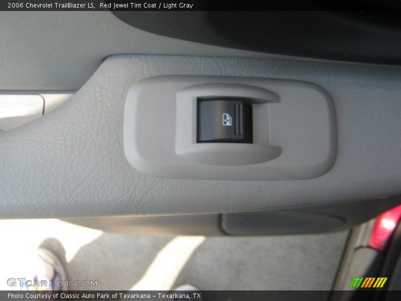 Red Jewel Tint Coat / Light Gray 2006 Chevrolet TrailBlazer LS