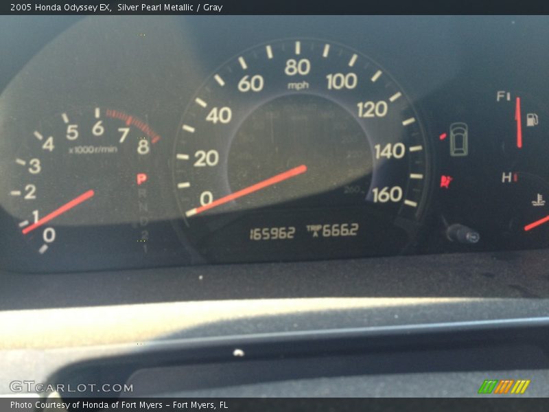 Silver Pearl Metallic / Gray 2005 Honda Odyssey EX