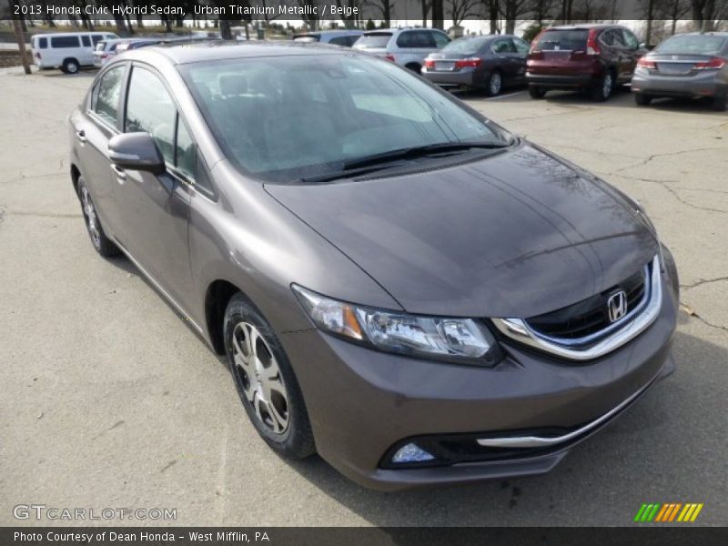 Front 3/4 View of 2013 Civic Hybrid Sedan