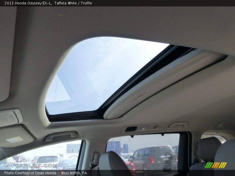 Taffeta White / Truffle 2013 Honda Odyssey EX-L