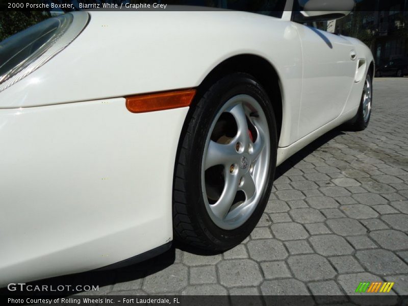 Biarritz White / Graphite Grey 2000 Porsche Boxster