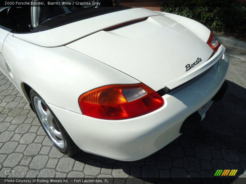Biarritz White / Graphite Grey 2000 Porsche Boxster