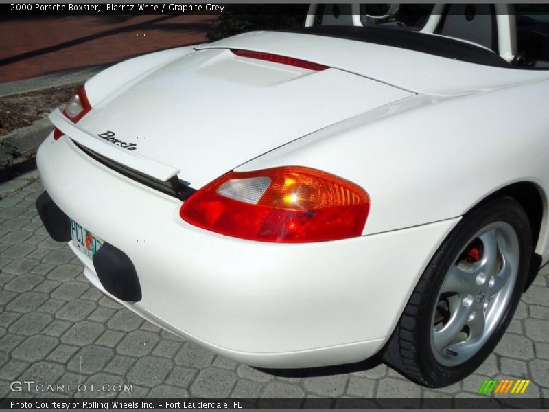 Biarritz White / Graphite Grey 2000 Porsche Boxster