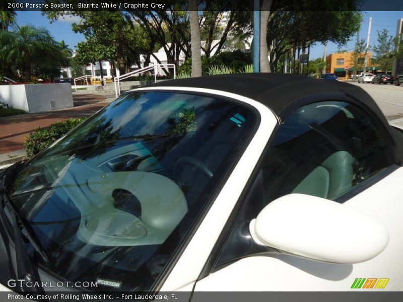Biarritz White / Graphite Grey 2000 Porsche Boxster