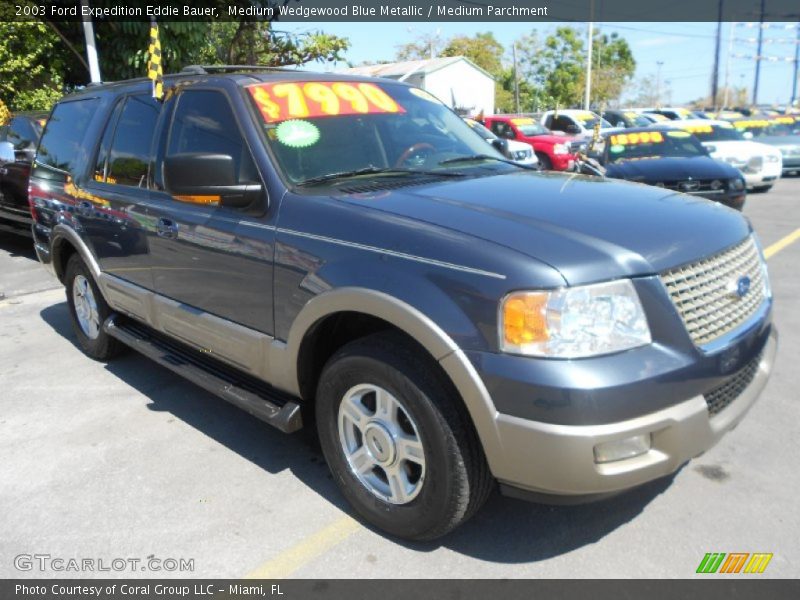 Front 3/4 View of 2003 Expedition Eddie Bauer