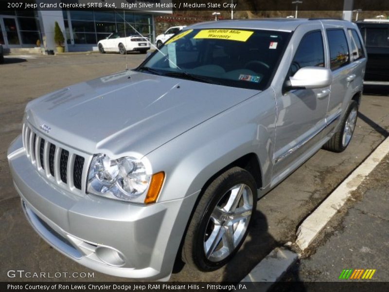 Front 3/4 View of 2007 Grand Cherokee SRT8 4x4