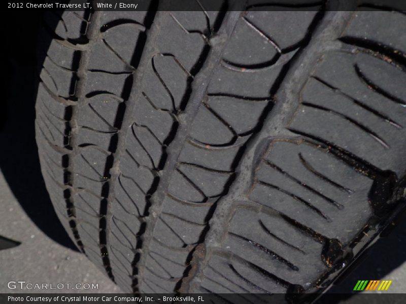 White / Ebony 2012 Chevrolet Traverse LT