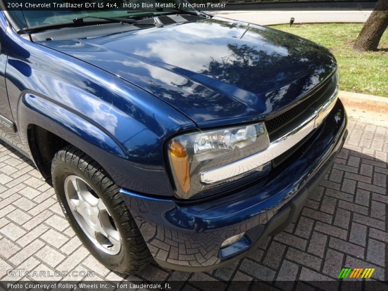 Indigo Blue Metallic / Medium Pewter 2004 Chevrolet TrailBlazer EXT LS 4x4