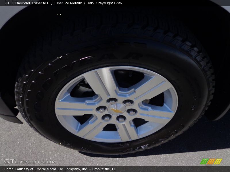 Silver Ice Metallic / Dark Gray/Light Gray 2012 Chevrolet Traverse LT