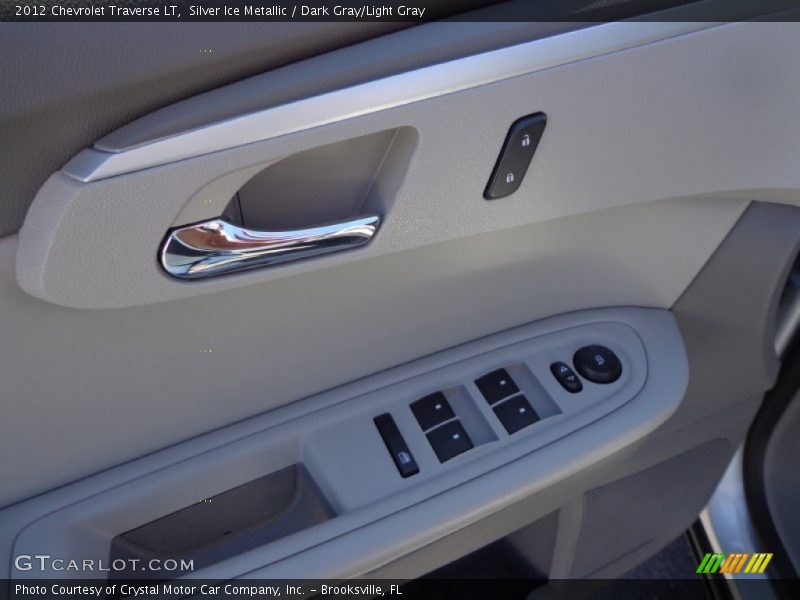Silver Ice Metallic / Dark Gray/Light Gray 2012 Chevrolet Traverse LT