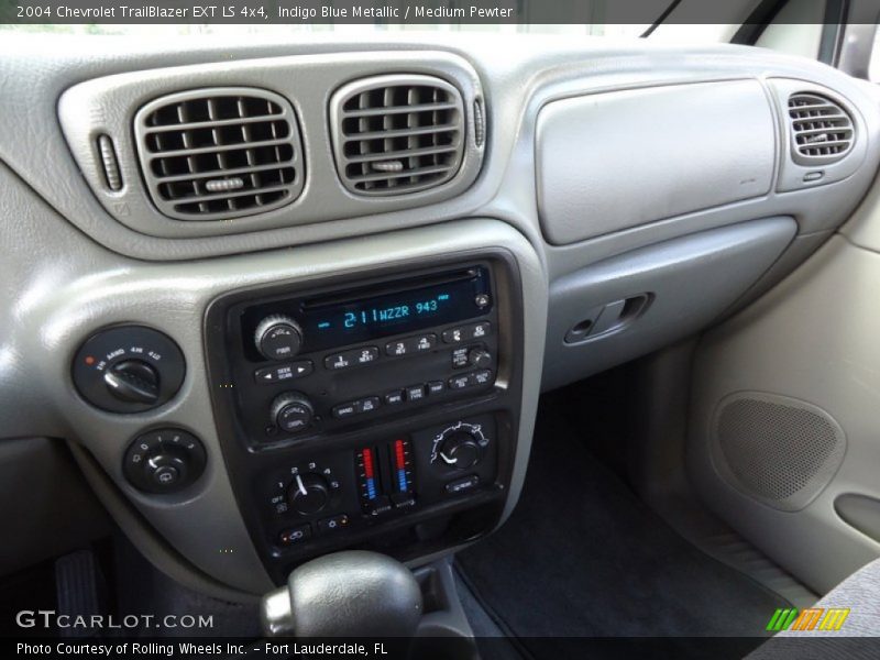 Indigo Blue Metallic / Medium Pewter 2004 Chevrolet TrailBlazer EXT LS 4x4