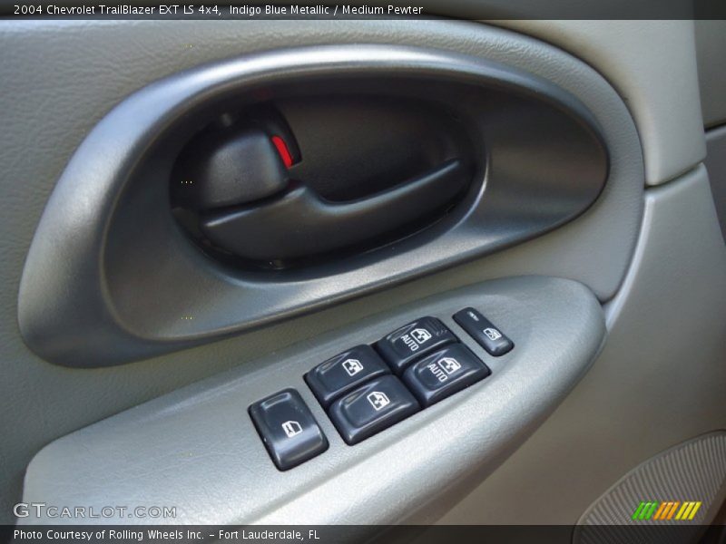 Indigo Blue Metallic / Medium Pewter 2004 Chevrolet TrailBlazer EXT LS 4x4