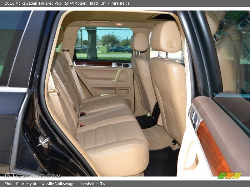 Black Uni / Pure Beige 2010 Volkswagen Touareg VR6 FSI 4XMotion