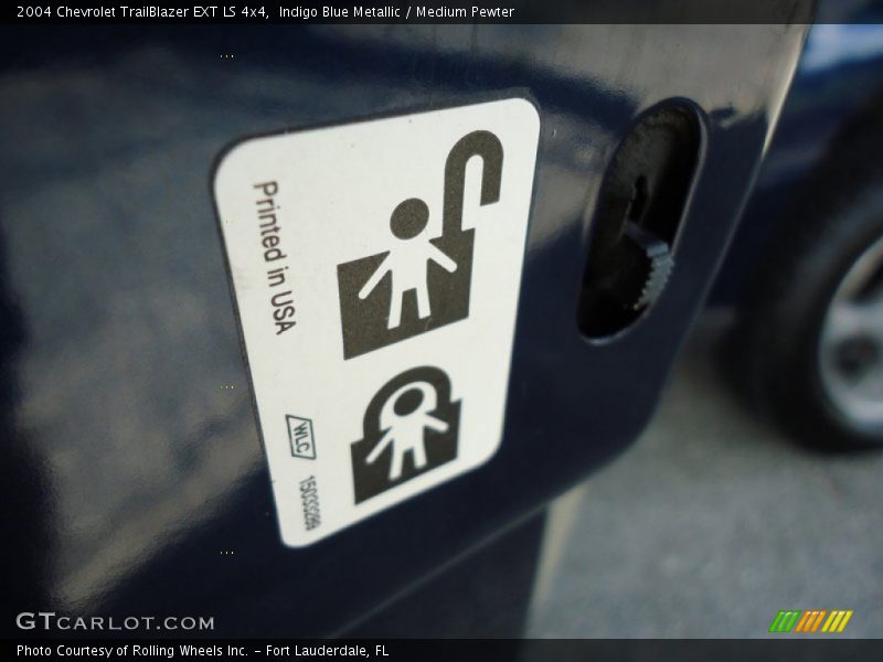 Indigo Blue Metallic / Medium Pewter 2004 Chevrolet TrailBlazer EXT LS 4x4