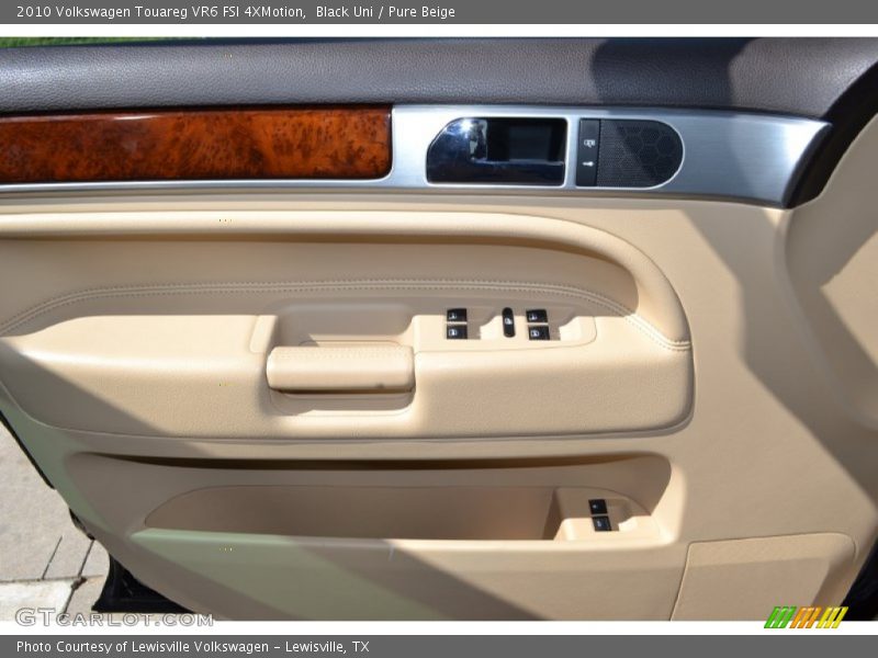 Black Uni / Pure Beige 2010 Volkswagen Touareg VR6 FSI 4XMotion