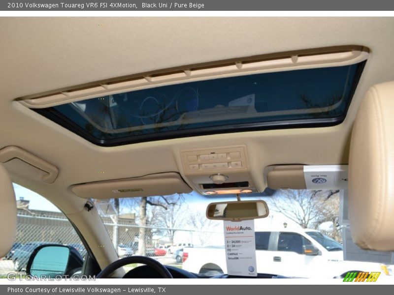 Black Uni / Pure Beige 2010 Volkswagen Touareg VR6 FSI 4XMotion