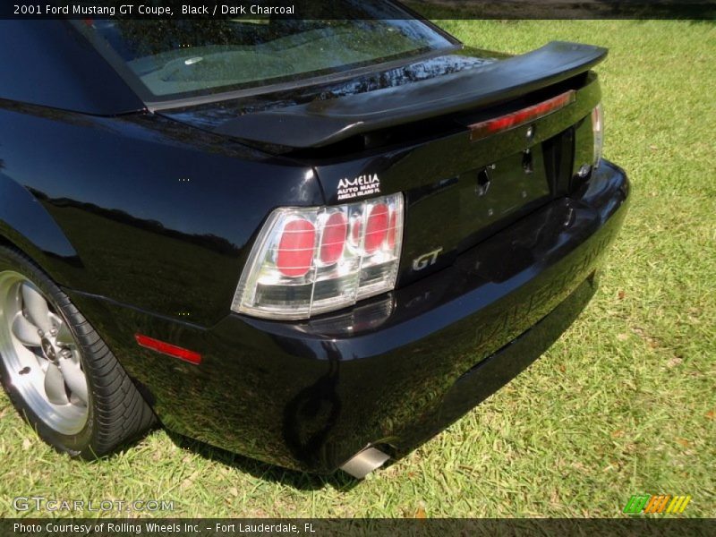 Black / Dark Charcoal 2001 Ford Mustang GT Coupe