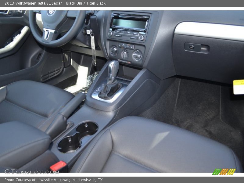 Black Uni / Titan Black 2013 Volkswagen Jetta SE Sedan
