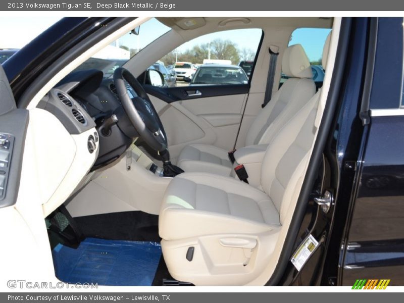 Deep Black Metallic / Beige 2013 Volkswagen Tiguan SE