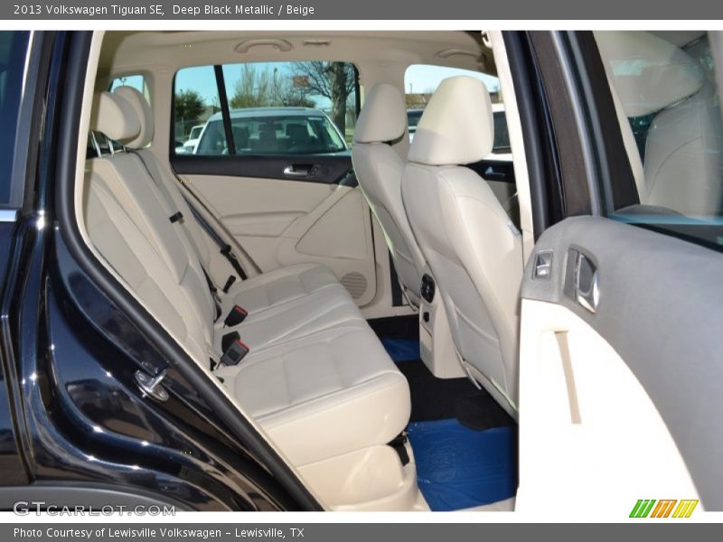 Deep Black Metallic / Beige 2013 Volkswagen Tiguan SE