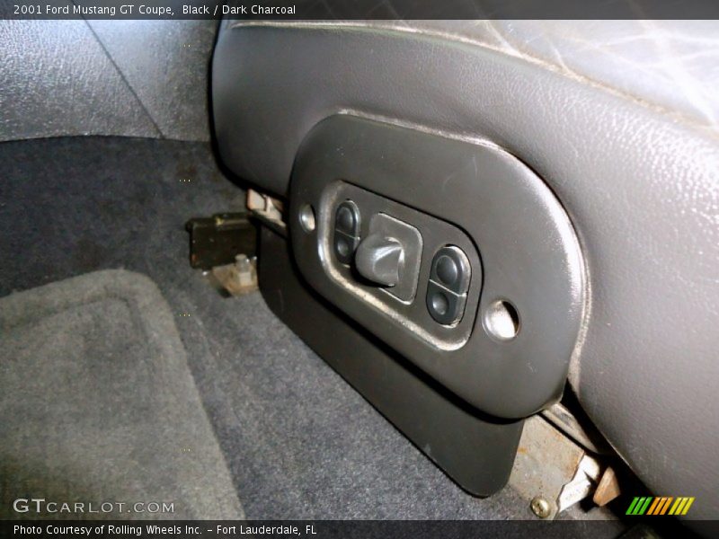 Black / Dark Charcoal 2001 Ford Mustang GT Coupe