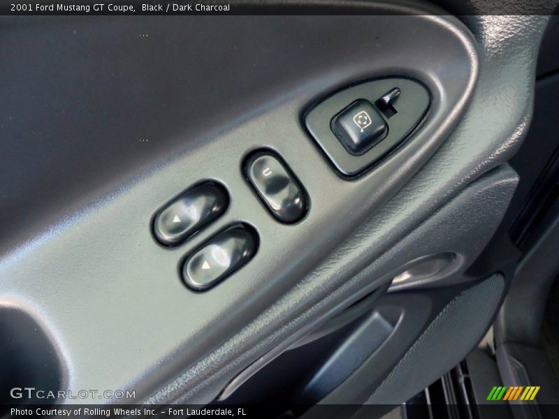 Black / Dark Charcoal 2001 Ford Mustang GT Coupe