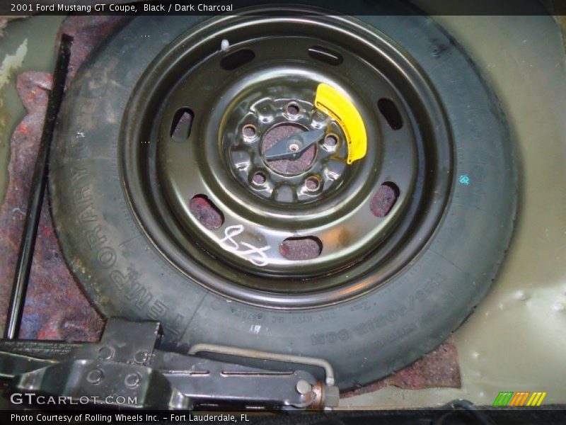 Black / Dark Charcoal 2001 Ford Mustang GT Coupe