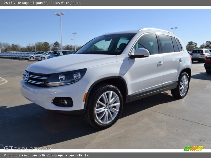 Candy White / Black 2013 Volkswagen Tiguan SE