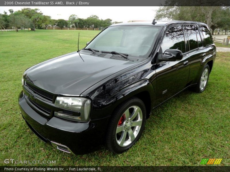 Front 3/4 View of 2006 TrailBlazer SS AWD