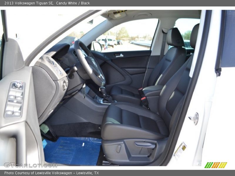 Candy White / Black 2013 Volkswagen Tiguan SE