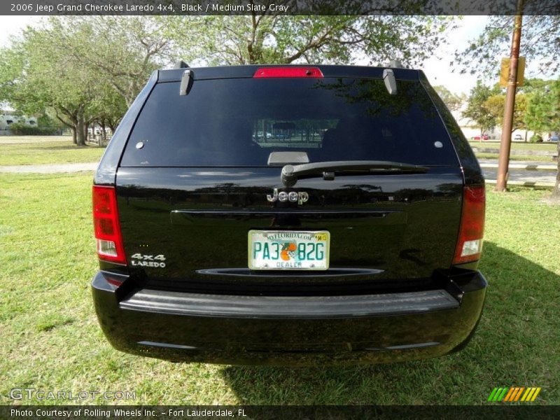 Black / Medium Slate Gray 2006 Jeep Grand Cherokee Laredo 4x4