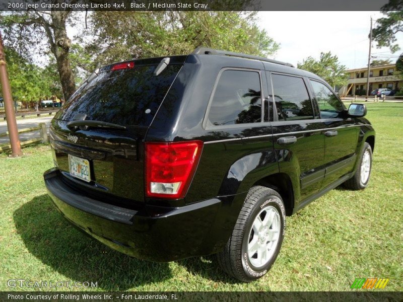 Black / Medium Slate Gray 2006 Jeep Grand Cherokee Laredo 4x4
