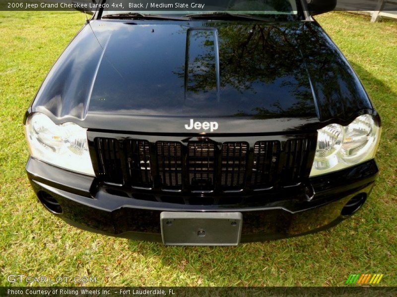 Black / Medium Slate Gray 2006 Jeep Grand Cherokee Laredo 4x4
