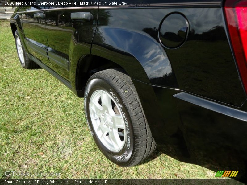 Black / Medium Slate Gray 2006 Jeep Grand Cherokee Laredo 4x4