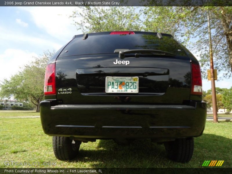Black / Medium Slate Gray 2006 Jeep Grand Cherokee Laredo 4x4