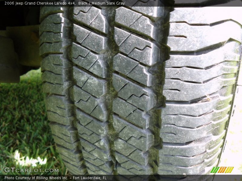 Black / Medium Slate Gray 2006 Jeep Grand Cherokee Laredo 4x4