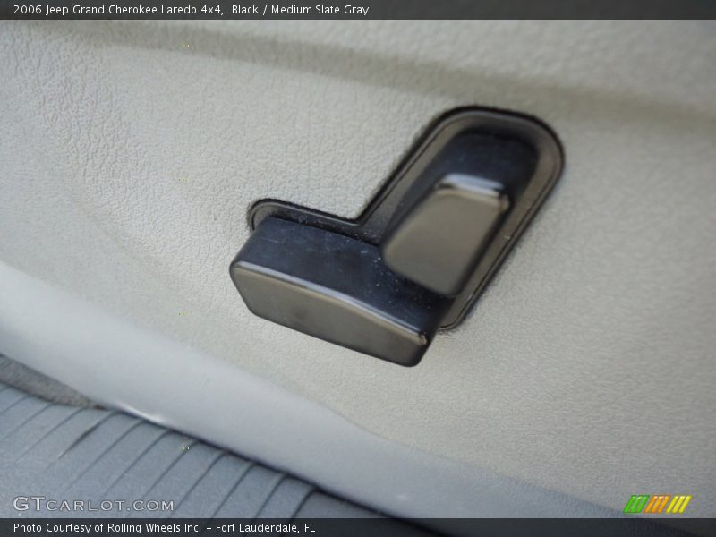 Black / Medium Slate Gray 2006 Jeep Grand Cherokee Laredo 4x4