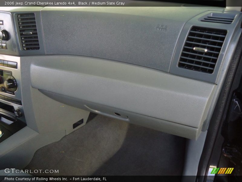 Black / Medium Slate Gray 2006 Jeep Grand Cherokee Laredo 4x4