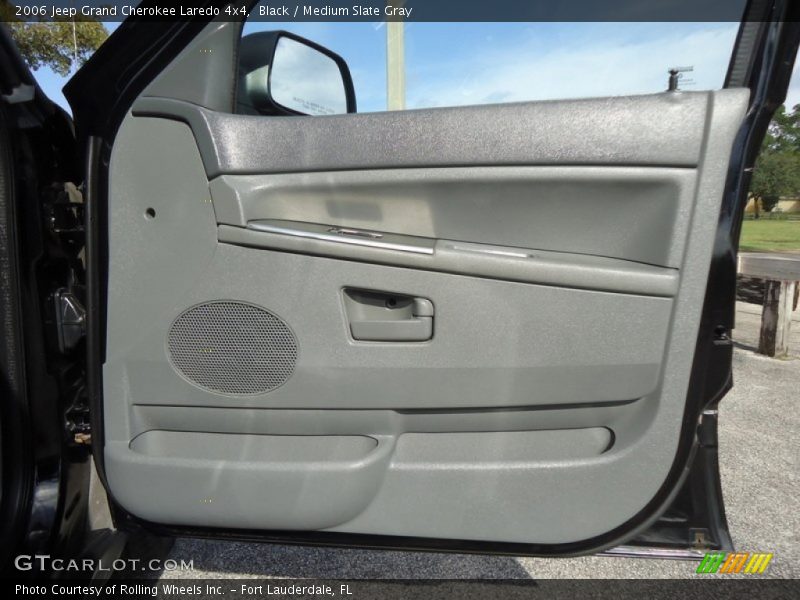 Black / Medium Slate Gray 2006 Jeep Grand Cherokee Laredo 4x4