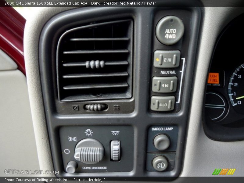 Controls of 2000 Sierra 1500 SLE Extended Cab 4x4