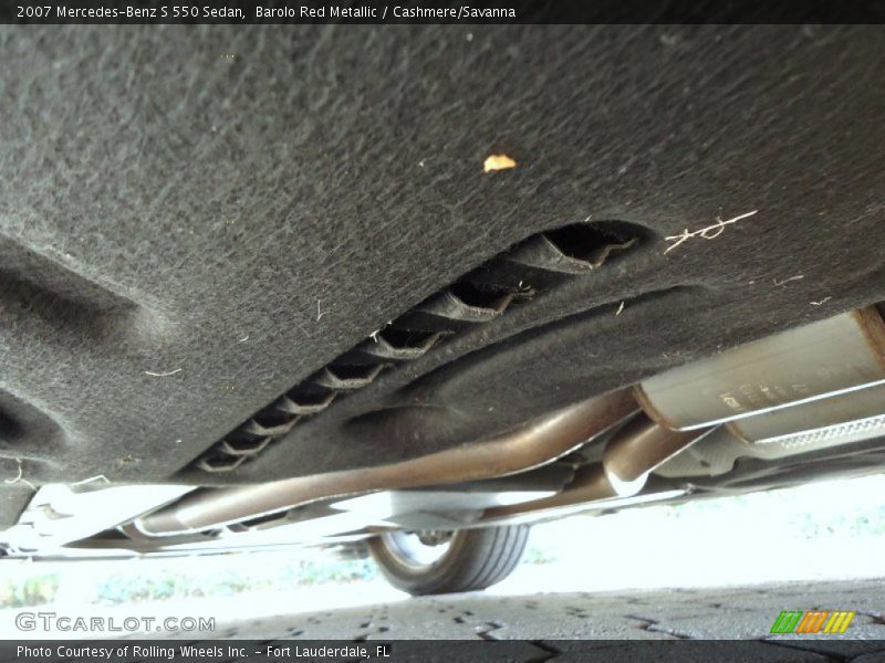 Undercarriage of 2007 S 550 Sedan
