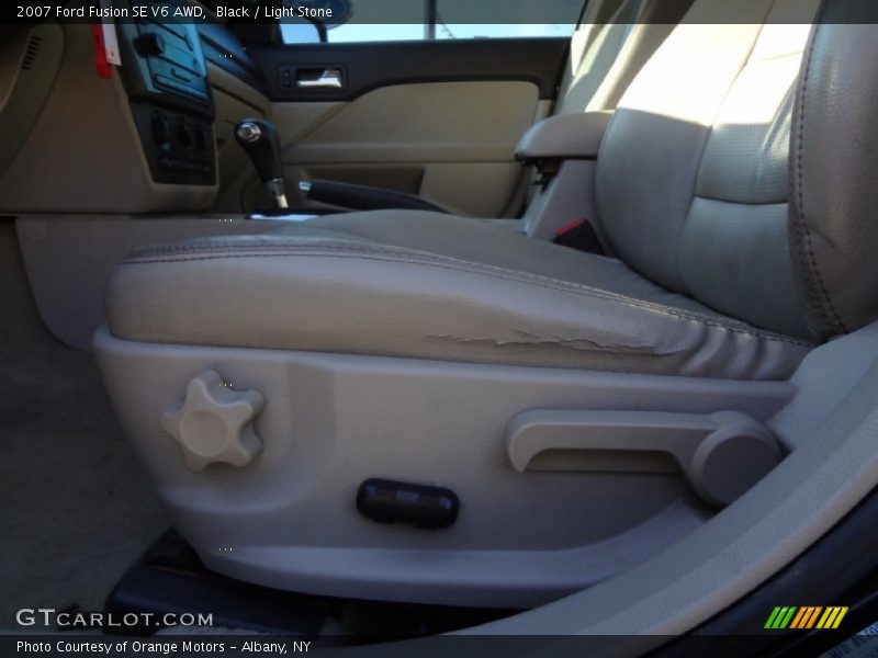 Black / Light Stone 2007 Ford Fusion SE V6 AWD