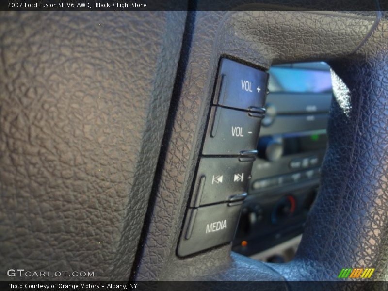 Black / Light Stone 2007 Ford Fusion SE V6 AWD