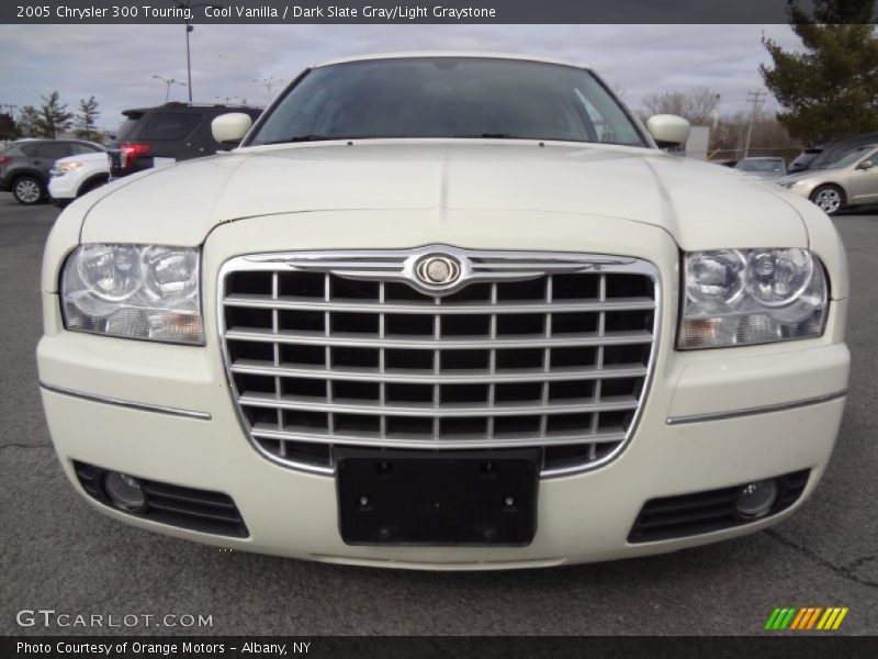 Cool Vanilla / Dark Slate Gray/Light Graystone 2005 Chrysler 300 Touring